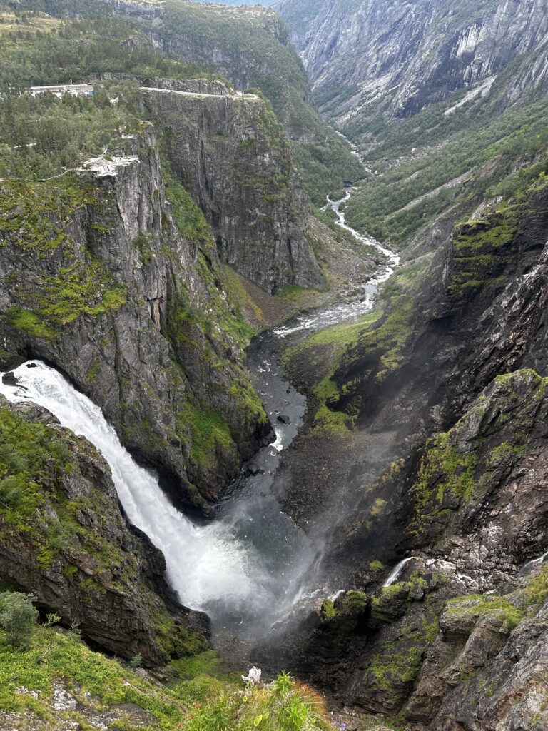 Eidfjord_Eidfjord_Norway_hungrytravelfamily_004