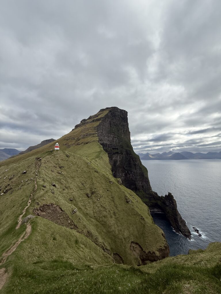 Kunoy_Kunoy_Faroe-Islands_hungrytravelfamily_002