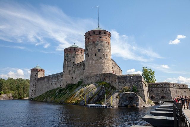 Hungrytravelfamily castle Finland