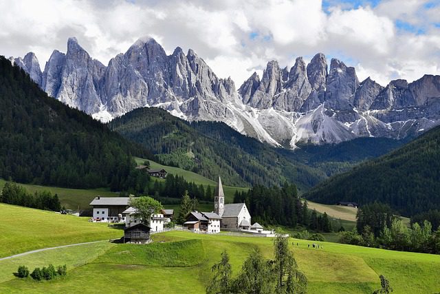 Dolomites hungrytravelfamily