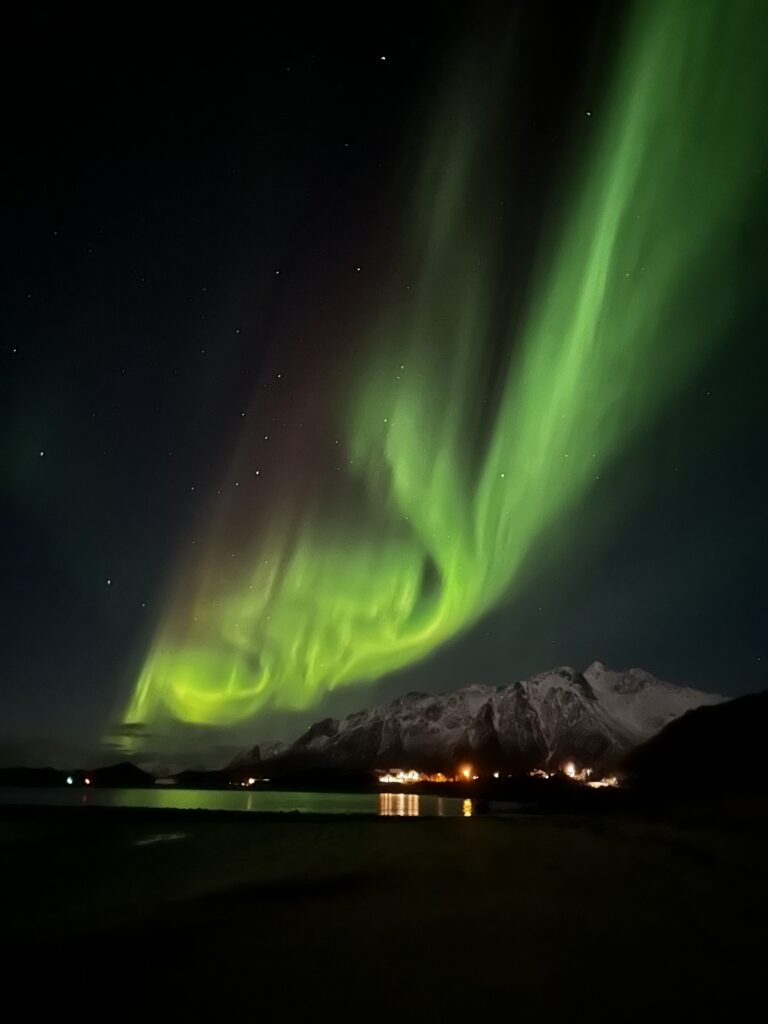 Aurora northern Lights Midnattsolveien Hadsel Norway HungryTravelFamily 1718